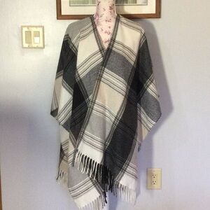 Nine West Plaid Poncho